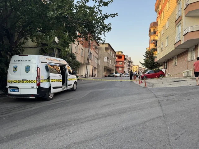 Maltepe'de Kamyonet Dehşeti: Yayaya Çarpan Sürücü Kaçtı