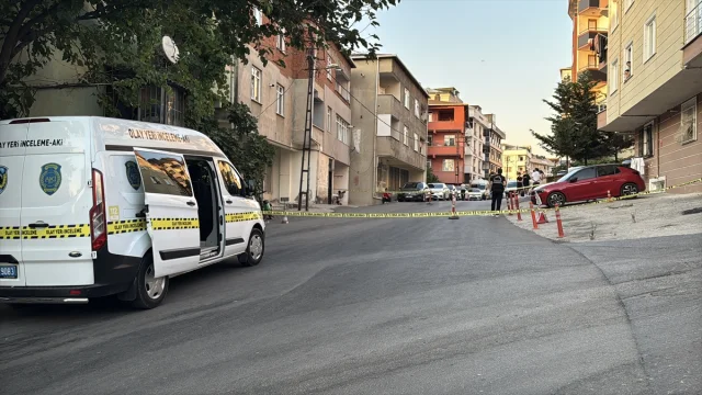 Maltepe'de Kamyonet Dehşeti: Yayaya Çarpan Sürücü Kaçtı