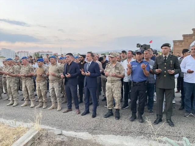 Binbaşı Arslan Kulaksız'ın Anısına Malazgirt'te Duygusal Tören