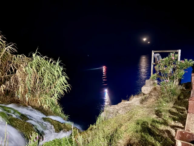 Antalya'da Düden Şelalesi Alarmı: Denize Düşen Kişiyi Arama Çalışmaları Devam Ediyor