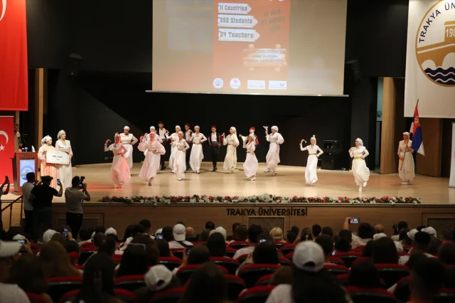 Edirne'de Balkan Gençlik Buluşmaları Yaz Kampı Renkli Başladı