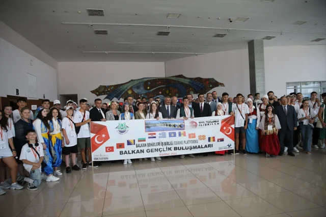 Edirne'de Balkan Gençlik Buluşmaları Yaz Kampı Renkli Başladı