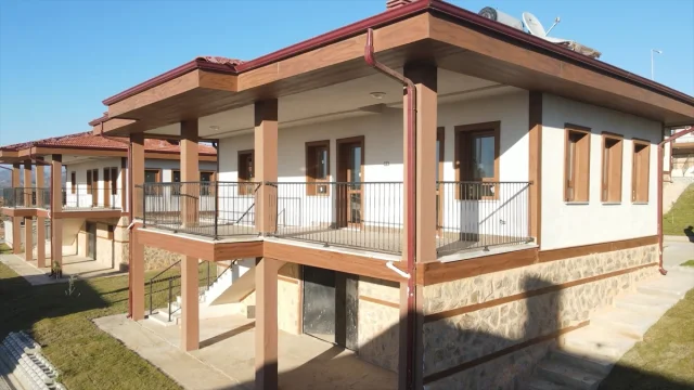 Bakan Murat Kurum'dan Yangınlar Sonrası Yeniden İnşa Mesajı