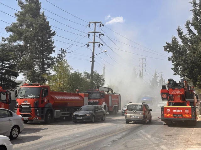 Gaziantep'te Tekstil Fabrikası yangınına Zamanında Müdahale