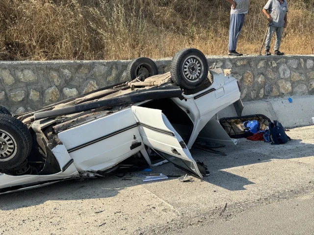 Kocaeli'de Yaşanan Kaza: Otomobil Devrildi, 4 Yaralı