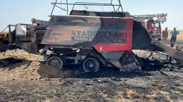 Aksaray'da Çıkan Yangın Tarım Araçlarını Küle Çevirdi
