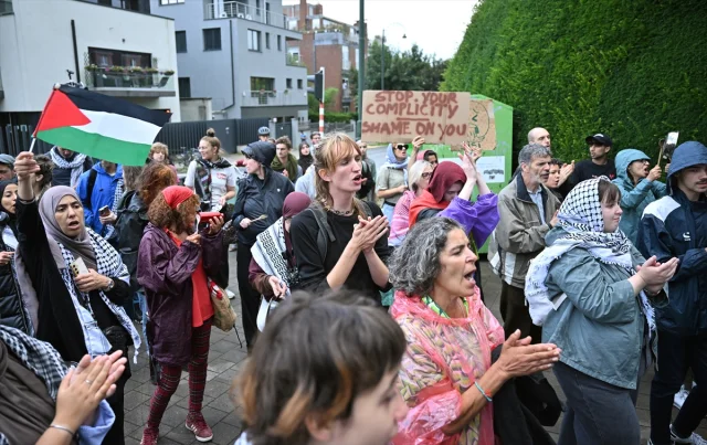 Brüksel'de Mısır Büyükelçiliği Önünde Gazze İçin Protesto Yürüyüşü