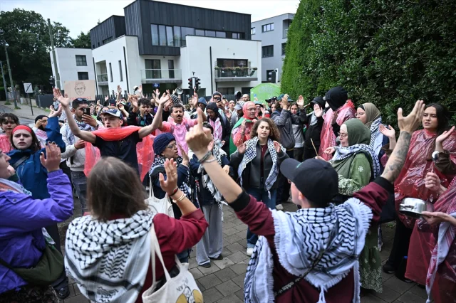 Brüksel'de Mısır Büyükelçiliği Önünde Gazze İçin Protesto Yürüyüşü