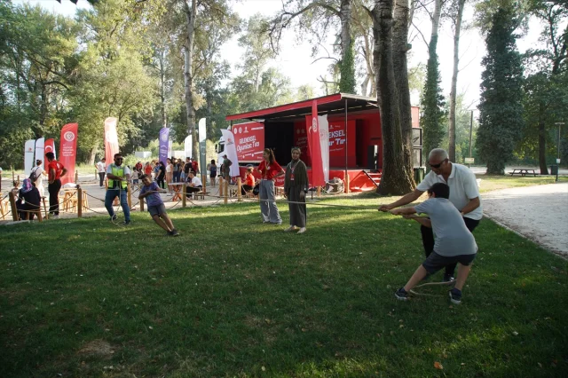 Geleneksel Oyunlar Tırı Edirne'de Çocuklara Unutulmaz Anlar Yaşattı
