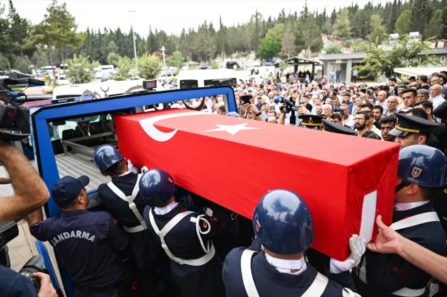 Şırnak'ta Şehit Verilen Mehmet Ali Yıldırım Adana'da Son Yolculuğuna Uğurlandı
