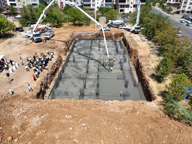 Bingöl'de Hayırseverlerin Katkısıyla Yeni ve Güvenli Okullar Yükseliyor