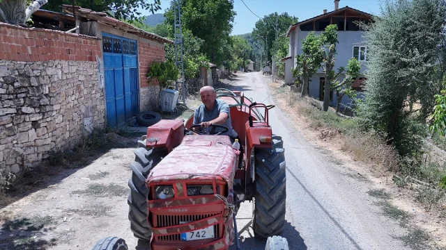 Bursa'da Etkileyici Yangın Müdahalesi Patlak Lastik Engeli Tanımadı