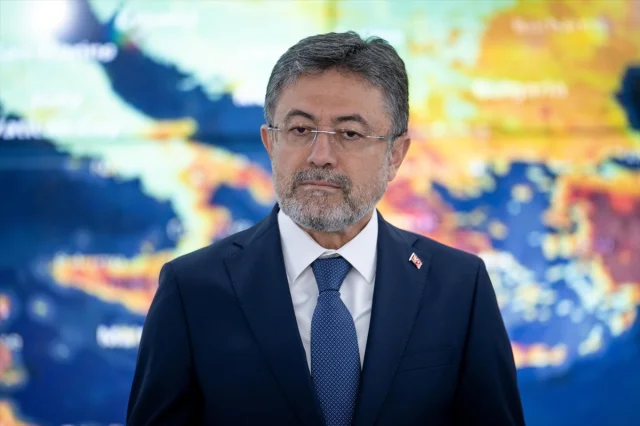 Tarım ve Orman Bakanı Yumaklı'dan Orman Yangınlarına İlişkin...