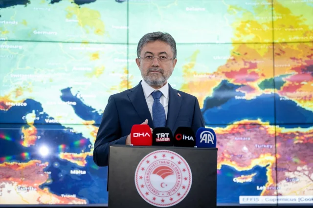 Tarım ve Orman Bakanı Yumaklı'dan Orman Yangınlarına İlişkin Kritik Açıklamalar
