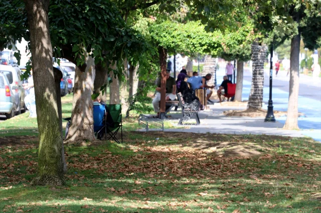 Yaz Aylarında Sıcaklık Artıyor: Sıcak Çarpmasına Karşı Alınacak Önlemler