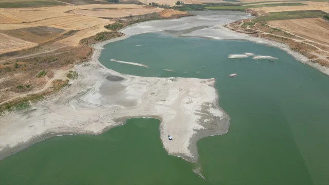 Tekirdağ'da Kuraklık Alarmı: Türkmenli Göleti Neredeyse Tükendi