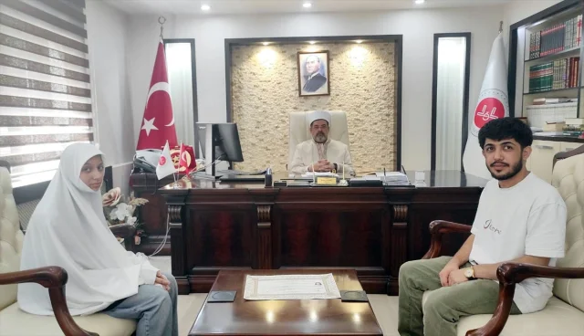 Çekyalı Kadın Müslüman Oldu ve Sima İsmini Seçti