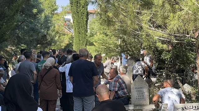 Antalya'da Kaza Sonucu Hayatını Kaybeden Üniversite Öğrencisi Toprağa Verildi
