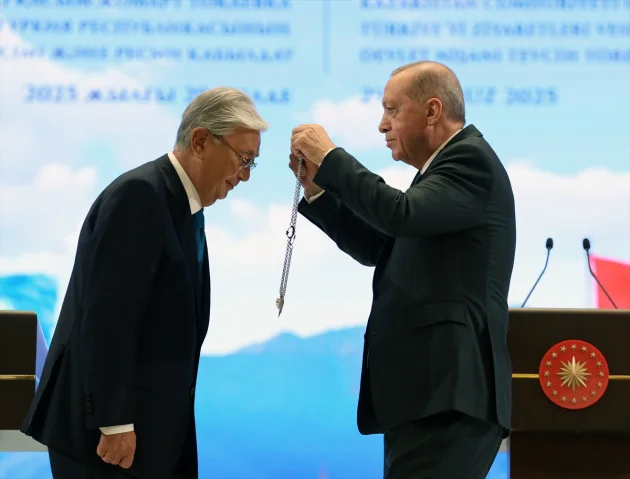 Kazakistan ve Türkiye Arasındaki Kardeşlik Bağı Devlet Nişanı ile Taçlandı