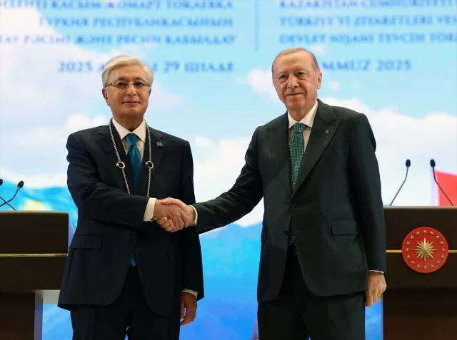 Kazakistan ve Türkiye Arasındaki Kardeşlik Bağı Devlet Nişanı ile Taçlandı