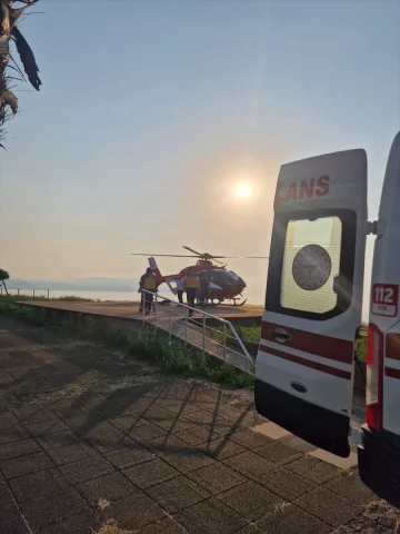 Trabzon Yaylasında Rahatsızlanan Kadın Ambulans Helikopter ile Kurtarıldı
