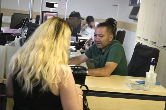 Eski Ehliyetler İçin Yenileme Süresi Doluyor: Nüfus Müdürlüklerinde Yoğunluk