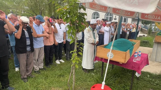 Giresun'da Yaylada Çıkan Silahlı Kavgada Hayatını Kaybeden Çift Toprağa Verildi