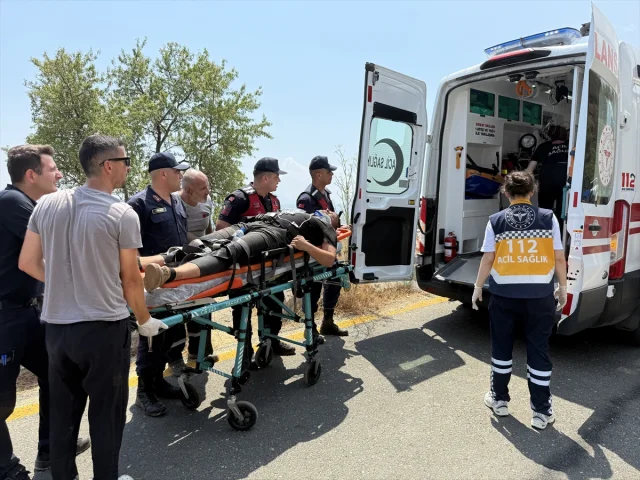 Tekirdağ'da Uçurumdan Düşen Genç Kurtarıldı