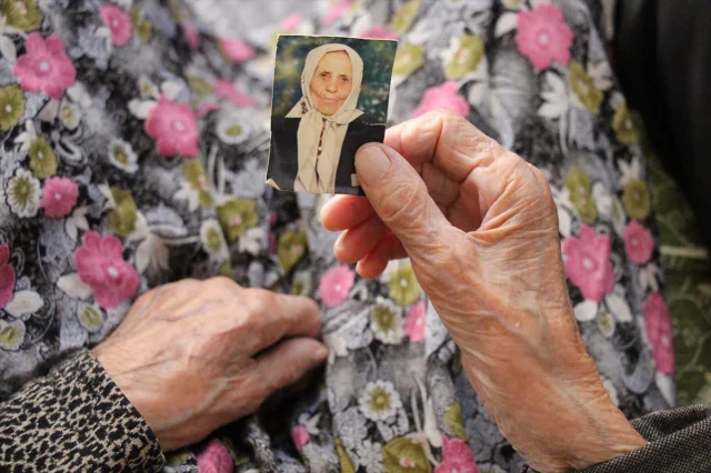Ispartalı Asırlık Çınarın Uzun Yaşam Sırrı
