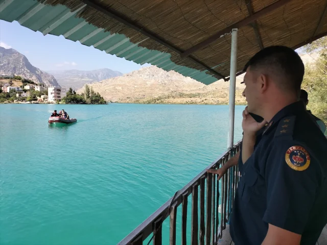 Antalya'da Baraj Gölünde Kaybolan Genç için Umut Dolu Arama Operasyonu