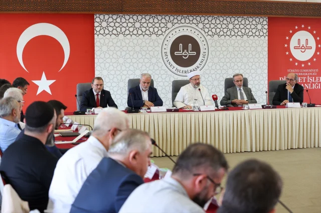 Diyanet Başkanı Erbaş Mevlid-i Nebi'nin 1500. Yılına Dikkat Çekti