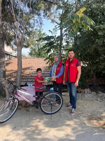 Hatay'daki Küçük Su Satıcısının Bisiklet Hayali Gerçekleşti