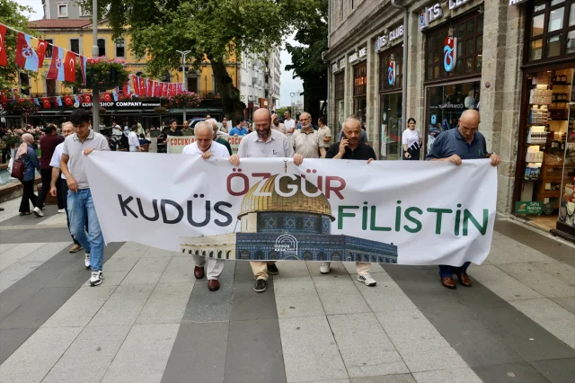 Trabzon'da Filistin'e Destek Yürüyüşü Ses Getirdi