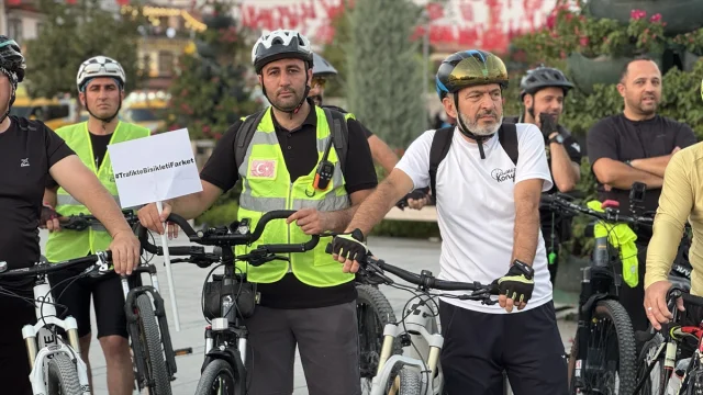 Konya'da Bisikletçiler Trafik Kurbanları İçin Pedal Çevirdi