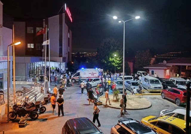 Kocaeli'de Korkunç Bıçaklı Kavga Can Aldı