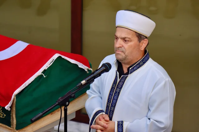 Amerika'daki Trafik Kazasında Hayatını Kaybeden Öğrencinin Cenazesi Memleketi Balıkesir'de Toprağa V...