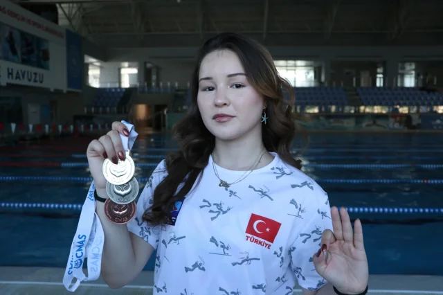 Ece Akgün Serbest Dalışta Dünya Şampiyonu Oldu