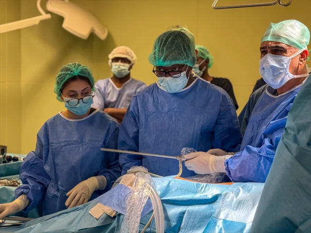Türk Doktorlar Burkina Faso'da Hayata Umut Oldu