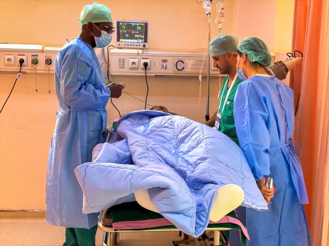 Türk Doktorlar Burkina Faso'da Hayata Umut Oldu