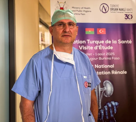 Türk Doktorlar Burkina Faso'da Hayata Umut Oldu