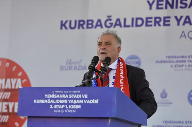 İstanbul'da Yenilenen Yenisahra Stadı Halkın Hizmetine Sunul...