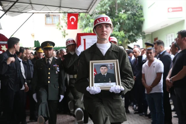 Kahraman Uzman Çavuş Servet Ökkeş Çakır'a Son Veda