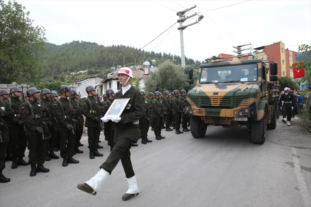 Kahraman Uzman Çavuş Servet Ökkeş Çakır'a Son Veda