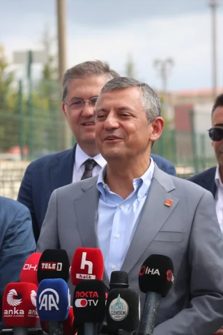 CHP Lideri Özel'den Cezaevi Ziyareti ve Gündem Üzerine Açıklamalar