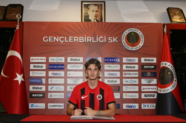 Gençlerbirliği'nin Yeni Transferi: Göktan Gürpüz ile Güçleniyor