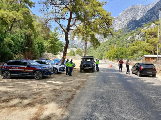 Antalya'da Safari Araçlarına Yönelik Özel Denetimler Hız Kesmiyor