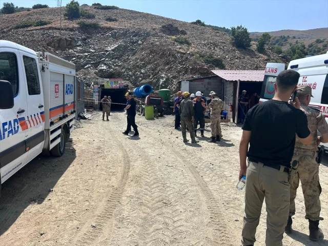 Elazığ'da Maden Ocağında Göçük: Arama Kurtarma Çalışmaları Devam Ediyor