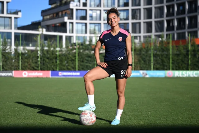 Brezilyalı Futbolcu Rafa Sudre, Şampiyonlar Ligi Hayalini ABB FOMGET ile Gerçekleştirmek İstiyor