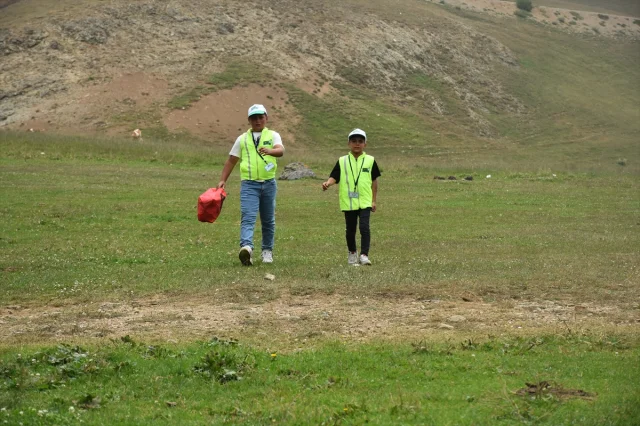 Yaylada Çöp Toplayan İki Kardeş Çevre Müfettişi Oldu