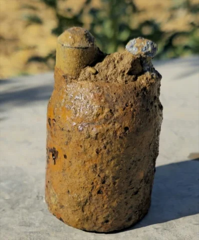 Manisa'da Zeytin Bahçesinde Bulunan Tarihi Top Mermisi İmha Edildi
